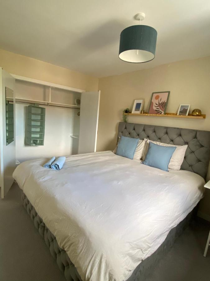 Cozy Bedroom In Shared Accommodation With Free Parking Edinburgh Exterior photo